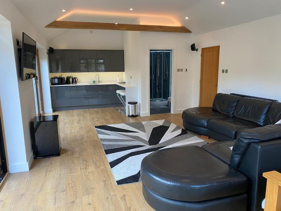 BirchangerStansted Airport Luxury Annexe With Parking.アパートメント エクステリア 写真